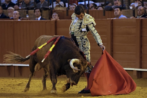 Toros en Sevilla, en directo: sigue la corrida del Domingo de Resurrección con Morante, Roca Rey y David de Miranda