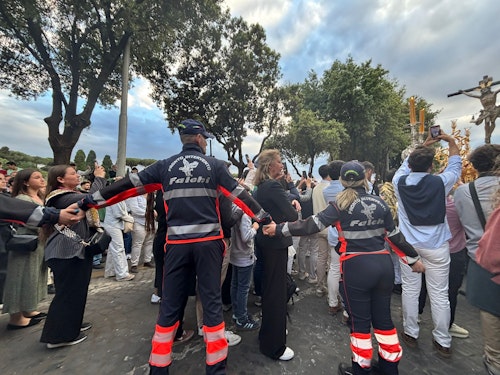 Procesión en Roma con el Cachorro y la Esperanza de Málaga, en directo: última hora del recorrido
