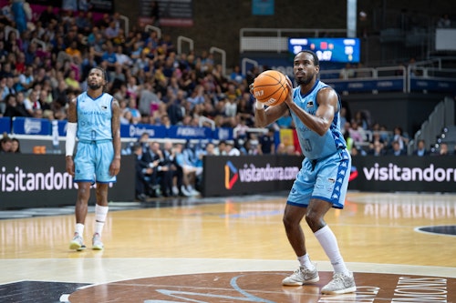 El Unicaja vence con autoridad al Andorra (98-80)