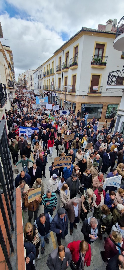Así fue la marcha: la comarca de Ronda se echa a la calle de forma multitudinaria para exigir mejores comunicaciones