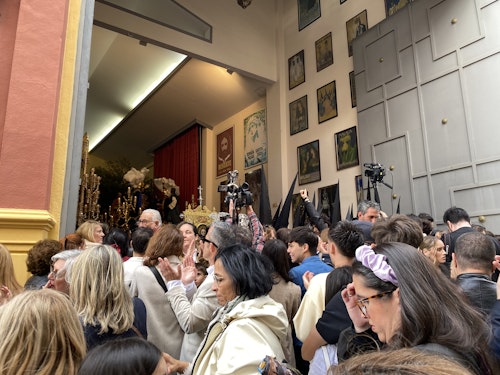 Directo| Penas, Rescate, Sentencia y Humillación suspenden sus salidas y el Rocío y Nueva Esperanza se vuelven