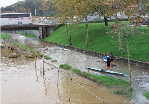 Gipuzkoa, en alerta naranja por lluvias: Inundaciones en Bidasoa y Errenteria y desbordamientos en Zumaia
