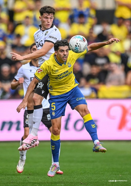 Las Palmas rasca un punto de El Plantío