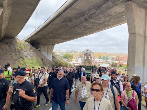 La Bajada de la Virgen del Pino: concluye el recorrido, la patrona ya está dentro de la catedral
