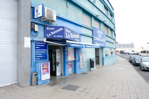Así se vive el apagón en Canarias: Las Palmas de Gran Canaria declara la alerta por anomalías en el suministro de servicios esenciales