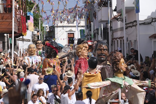 Agaete se rinde a La Rama: baile, tambores, fiesta y tradición