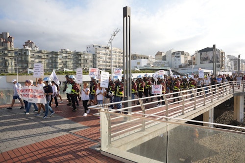 Manifestación en Las Palmas de Gran Canaria: el malestar contra la gestión municipal toma Las Canteras