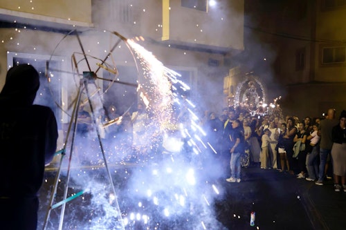 Procesión de la Virgen del Carmen, en directo: una multitud entre incienso, vivas y lágrimas