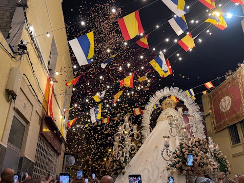 Procesión de la Virgen del Carmen, en directo: una multitud entre incienso, vivas y lágrimas