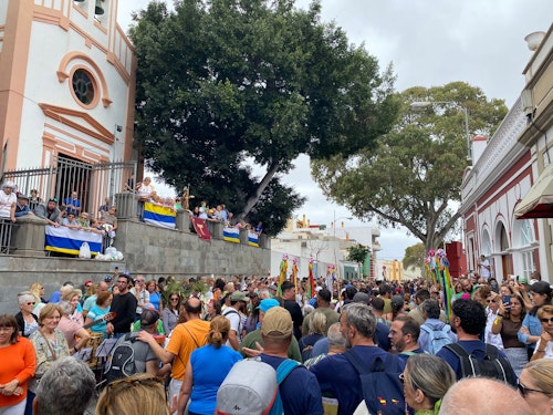 La Bajada de la Virgen del Pino: concluye el recorrido, la patrona ya está dentro de la catedral