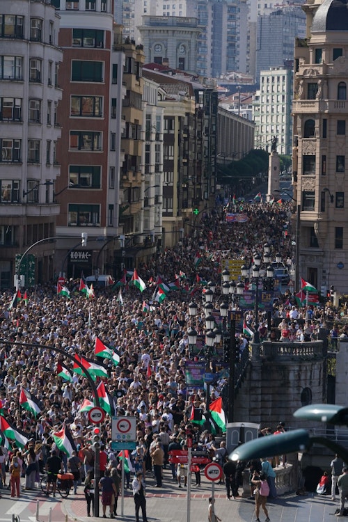 Concluye la jornada de huelga de apoyo a Palestina con una concentración en Indautxu