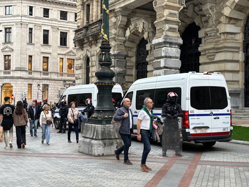 1.500 jóvenes recorren Bilbao en protesta por el desalojo del gaztetxe de Rekalde