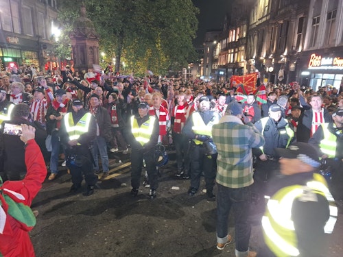 La afición del Athletic se entrega sin premio en Newcastle