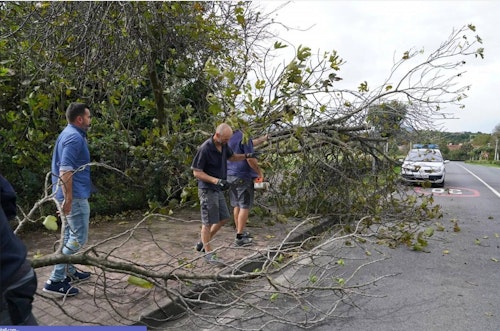 En directo, las consecuencias del paso de &#039;Kirk&#039; por Bizkaia: finalizan las alertas naranjas y los avisos amarillos por viento