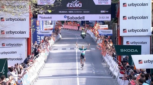 Almeida gana en Markina y es el nuevo líder de la Itzulia