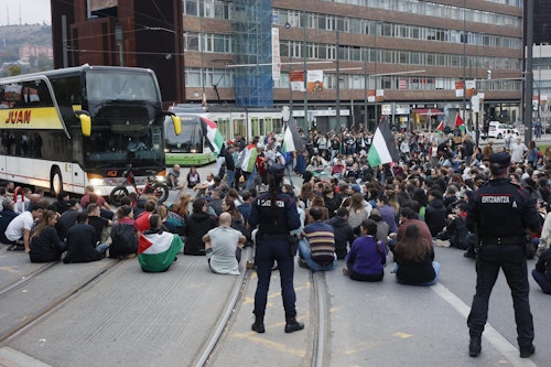 Concluye la jornada de huelga de apoyo a Palestina con una concentración en Indautxu