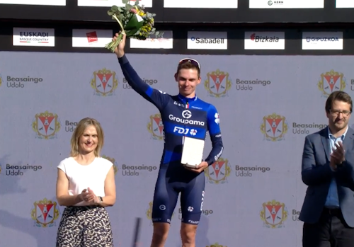 Alex Aranburu es descalificado y se queda sin triunfo de etapa en la Itzulia