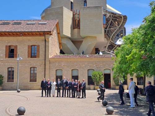 En directo | El Rey se desplaza a Marqués de Riscal para participar en el reconocimiento a la Denominación