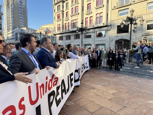 La fuerza de los asturianos contra un peaje «injusto»: así te hemos contado en directo la manifestación por el Huerna