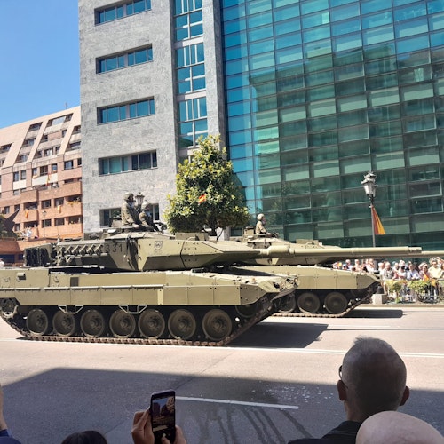 Directo: Gran desfile militar en Oviedo por el Día de las Fuerzas Armadas