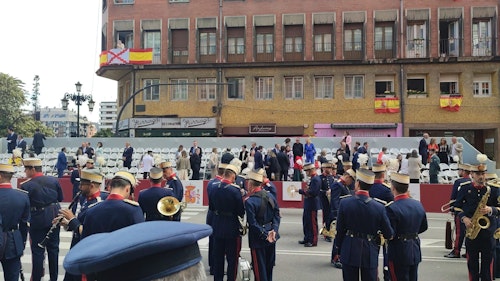 Directo: Gran desfile militar en Oviedo por el Día de las Fuerzas Armadas
