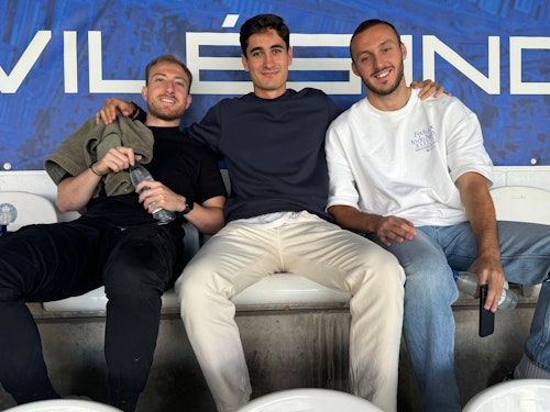 El Real Avilés golea al Laredo (3-0)