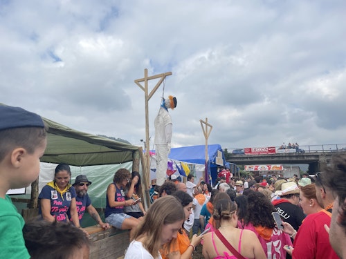 El Xiringüelu, en directo: Pravia vive su folixa más multitudinaria