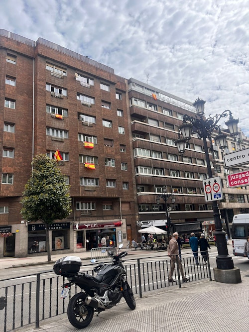Directo: Gran desfile militar en Oviedo por el Día de las Fuerzas Armadas