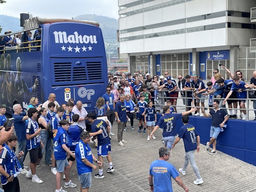 Así ha sido la gran fiesta por el ascenso del Real Oviedo a Primera División