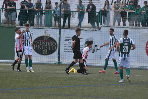 Así te hemos contado el partido de play-offs de ascenso entre el Guijuelo y el Logroñés