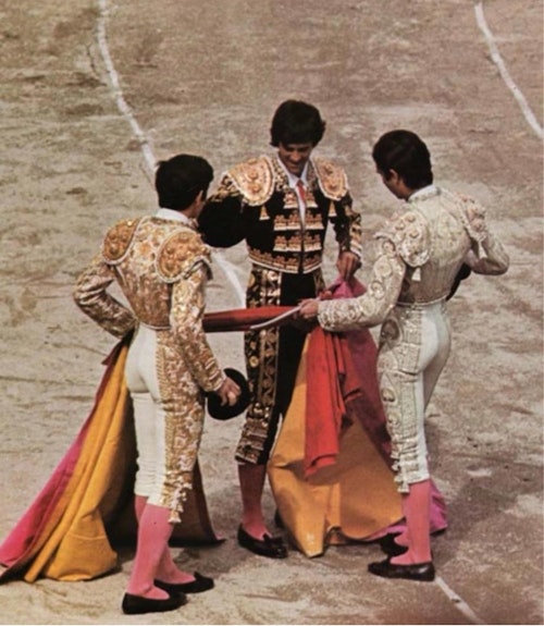 En directo, Nimes: Marco Pérez conquista el anfiteatro en su alternativa