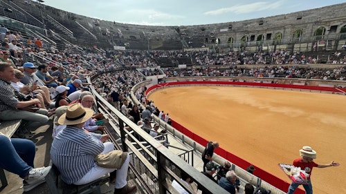 En directo, Nimes: Marco Pérez conquista el anfiteatro en su alternativa