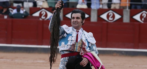 Jornada histórica en La Glorieta: Morante firma la faena de su vida, a hombros con Marco Pérez