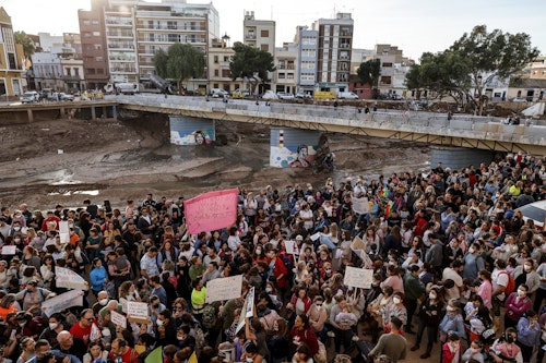 Así hemos contado la manifestación en Valencia contra la gestión de Educación tras la DANA
