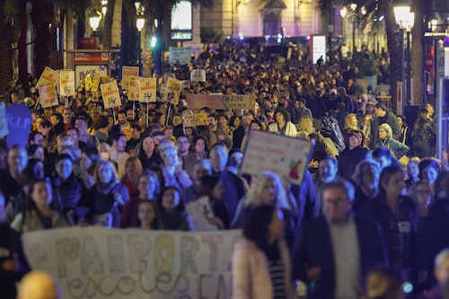 Así hemos contado la manifestación en Valencia contra la gestión de Educación tras la DANA
