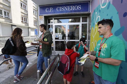Los sindicatos cifran el seguimiento de la huelga de los docentes en el 52,3%