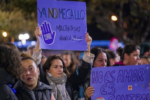 Fin de la protesta con el manifiesto: «¡Basta ya de violencia en internet y las redes!»