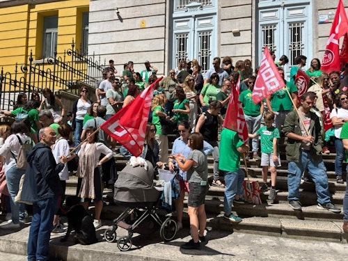 Los sindicatos cifran el seguimiento de la huelga de los docentes en el 52,3%