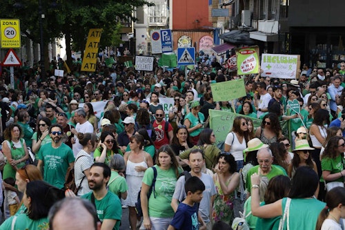 Así le hemos contado el minuto a minuto de la segunda jornada de huelga de los docentes
