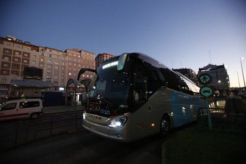 La jornada de huelga de autobuses y ambulancias en Cantabria, en directo