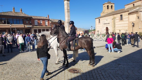 22.000 personas disfrutan de la fiesta en la campa de Villalar