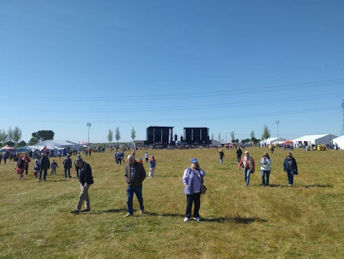 22.000 personas disfrutan de la fiesta en la campa de Villalar