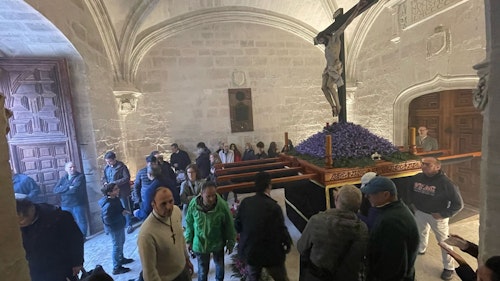 Las iglesias de Valladolid resguardan el Viernes Santo de la lluvia