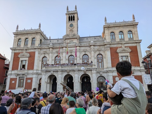 Así te hemos contado el desfile de peñas y el pregón de las fiestas de Valladolid