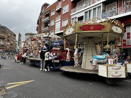 Sigue el gran desfile de Comparsas del Carnaval de Badajoz 2025