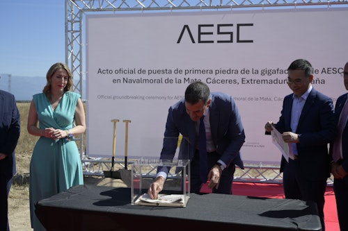 Así hemos narrado la primera piedra