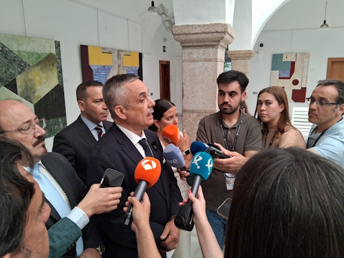 El PP replica sobre convocar elecciones que ni Gallardo ni Vox «nos va a marcar el paso»