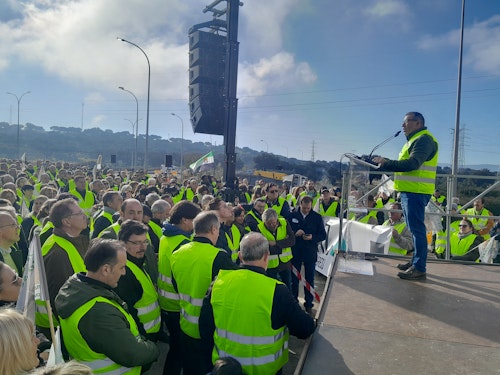 Así hemos narrado la manifestación contra el fin de la central de Almaraz