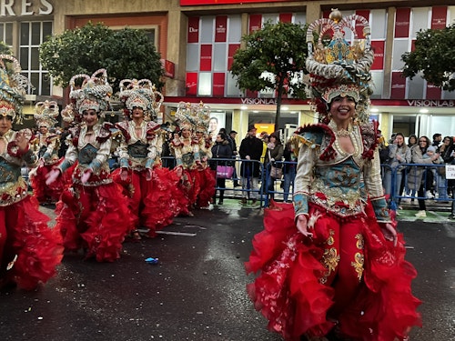 Sigue el gran desfile de Comparsas del Carnaval de Badajoz 2025