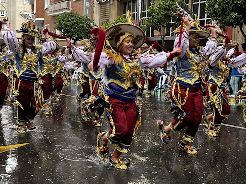 Sigue el gran desfile de Comparsas del Carnaval de Badajoz 2025